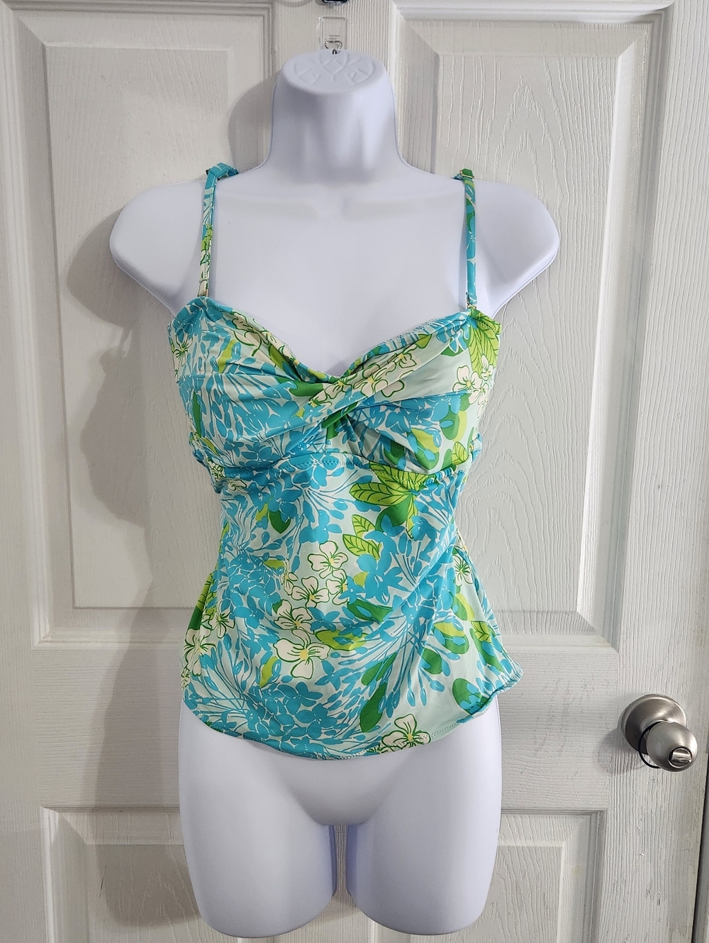 Lilly pulitzer convertible tankini top size medium resortwear beach